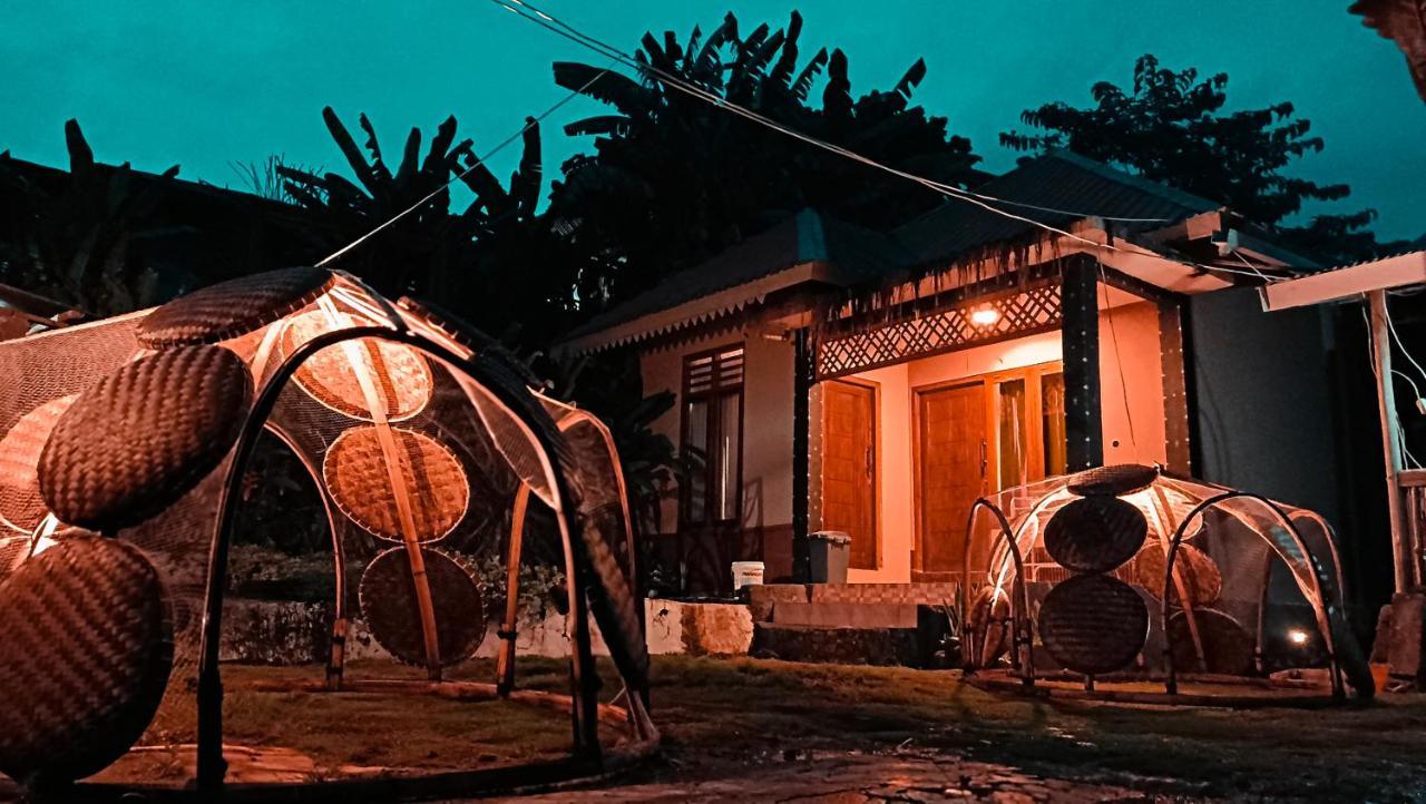 Lontart Guesthouse Nggorang Exterior foto
